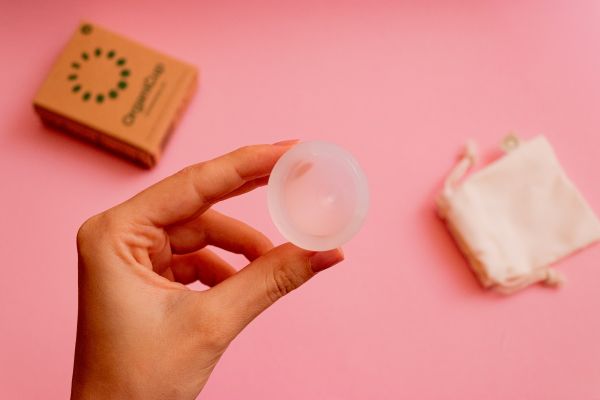 Découvrez les avantages du disque menstruel par rapport à la cup