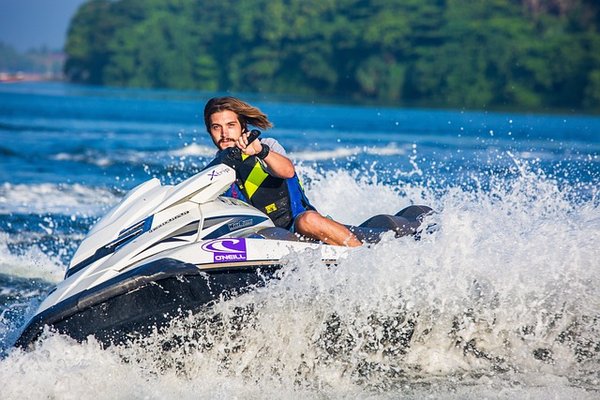 Comment bien choisir votre équipement jet ski pour la saison ?